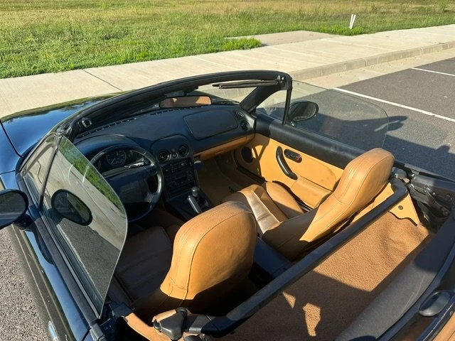 1994 Mazda NA MX-5 Miata - Image 6 of 19