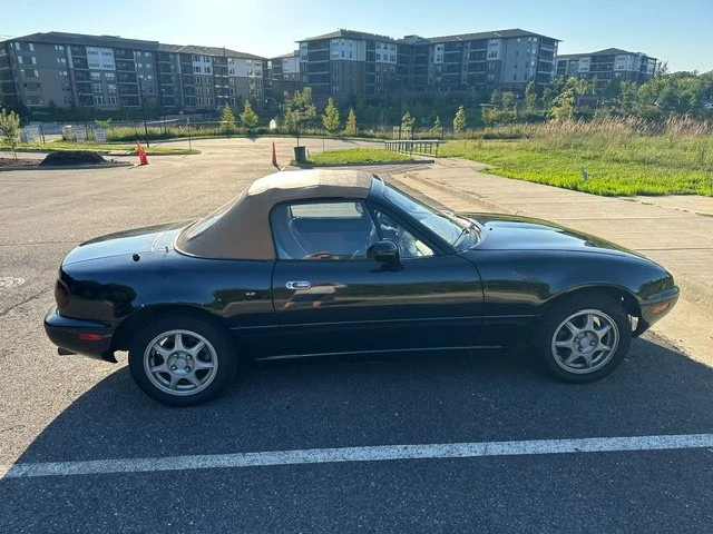 1994 Mazda NA MX-5 Miata - Image 16 of 19
