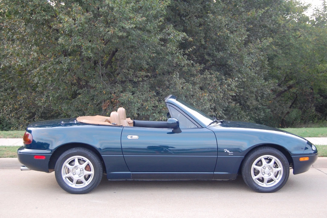 1994 Mazda NA MX-5 Miata - Image 16 of 31