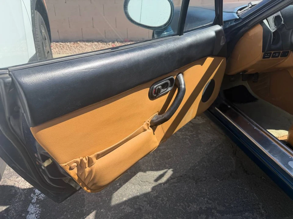 1994 Mazda NA MX-5 Miata - Image 13 of 14