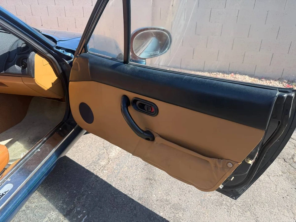 1994 Mazda NA MX-5 Miata - Image 14 of 14
