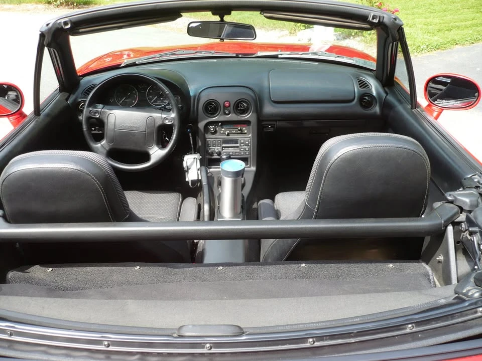 1994 Mazda NA MX-5 Miata - Image 6 of 12