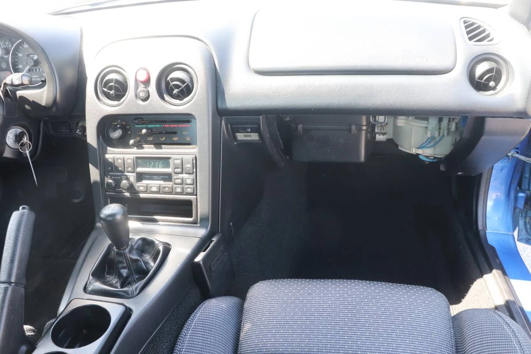 1994 Mazda NA MX-5 Miata - Image 12 of 23