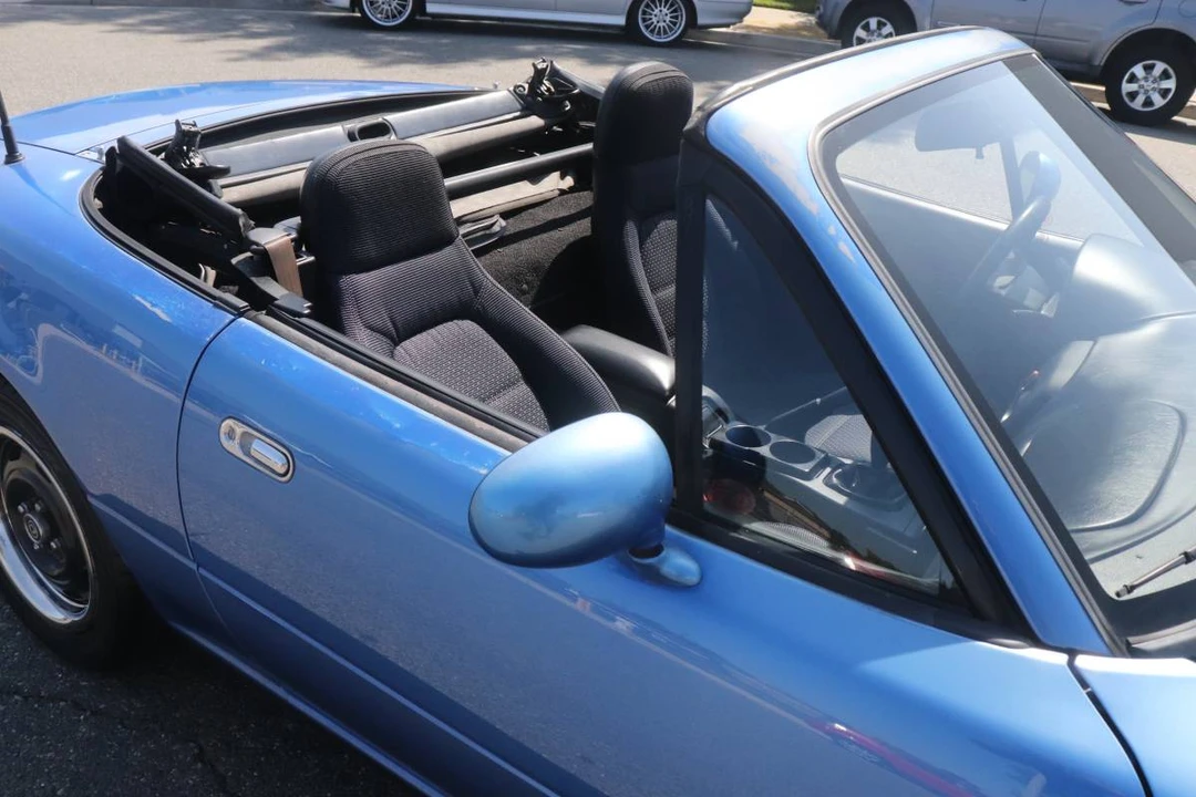 1994 Mazda NA MX-5 Miata - Image 16 of 23