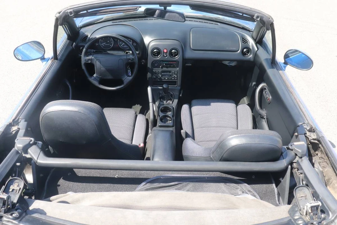 1994 Mazda NA MX-5 Miata - Image 22 of 23