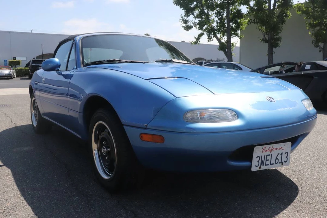 1994 Mazda NA MX-5 Miata - Image 6 of 23