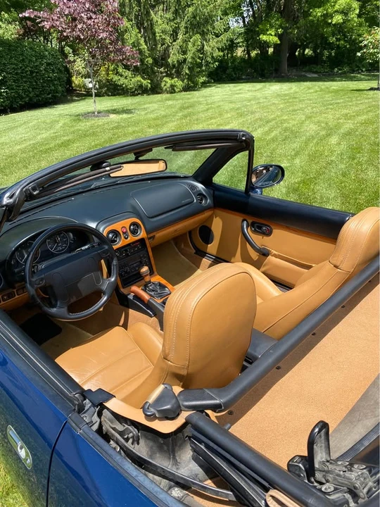 1994 Mazda NA MX-5 Miata - Image 3 of 4