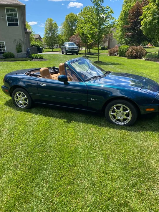 1994 Mazda NA MX-5 Miata - Image 2 of 4
