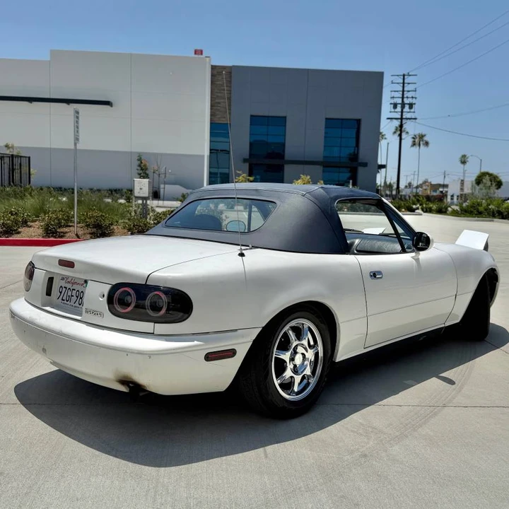 1994 Mazda NA MX-5 Miata - Image 5 of 20