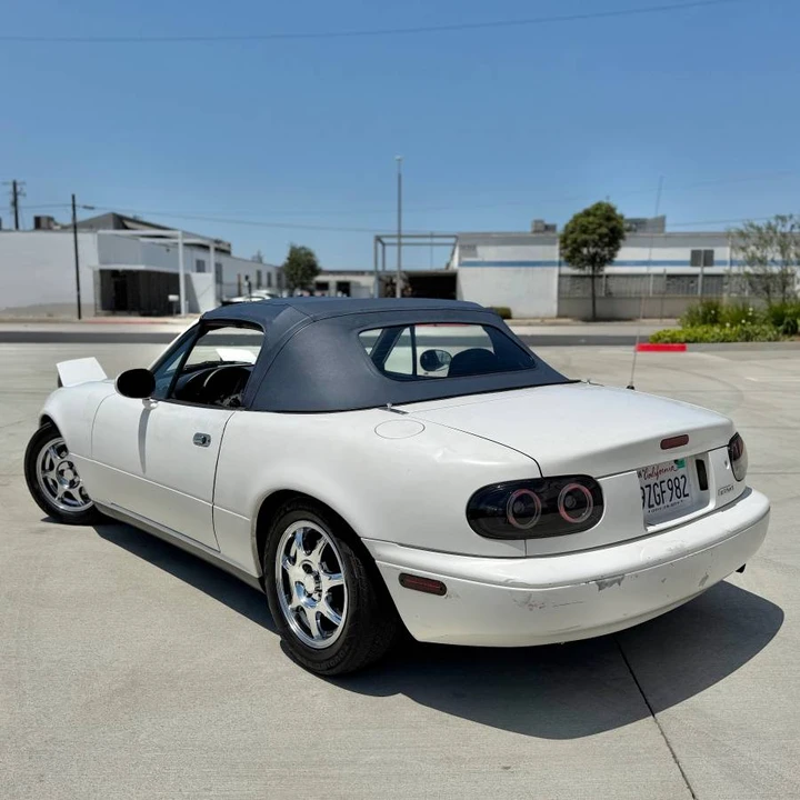 1994 Mazda NA MX-5 Miata - Image 7 of 20
