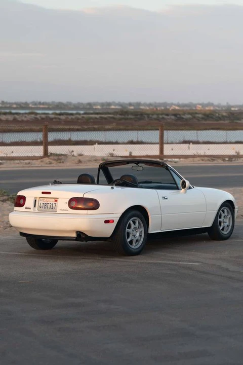 1994 Mazda NA MX-5 Miata - Image 2 of 9