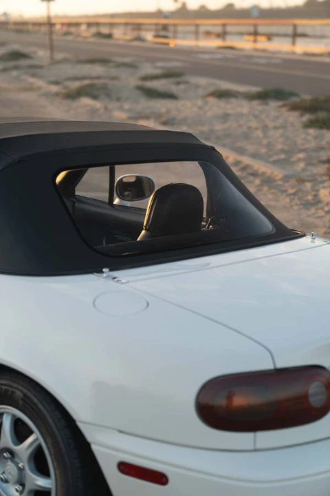 1994 Mazda NA MX-5 Miata - Image 5 of 9