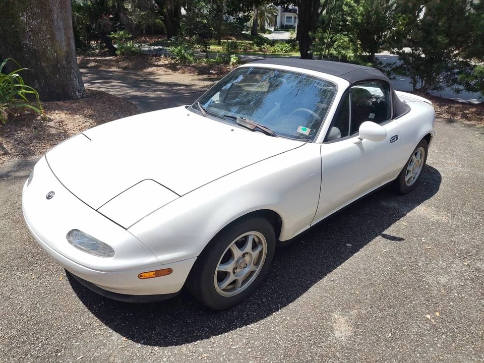 1994 Mazda NA MX-5 Miata - Image 18 of 19