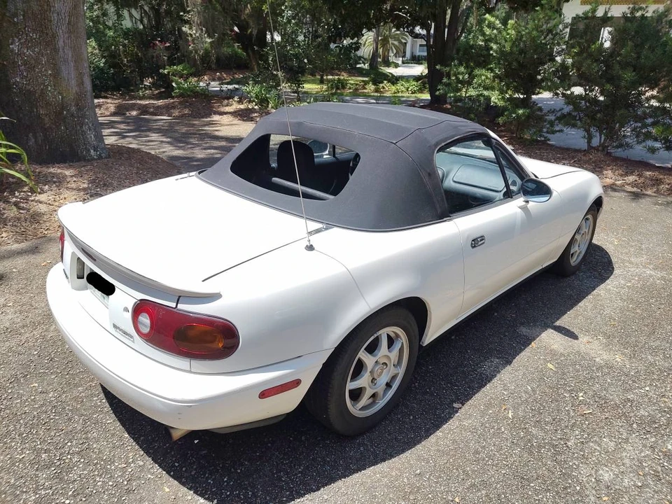 1994 Mazda NA MX-5 Miata - Image 11 of 19