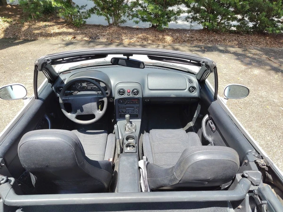 1994 Mazda NA MX-5 Miata - Image 6 of 19