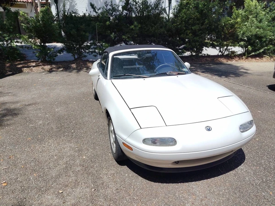 1994 Mazda NA MX-5 Miata - Image 16 of 19