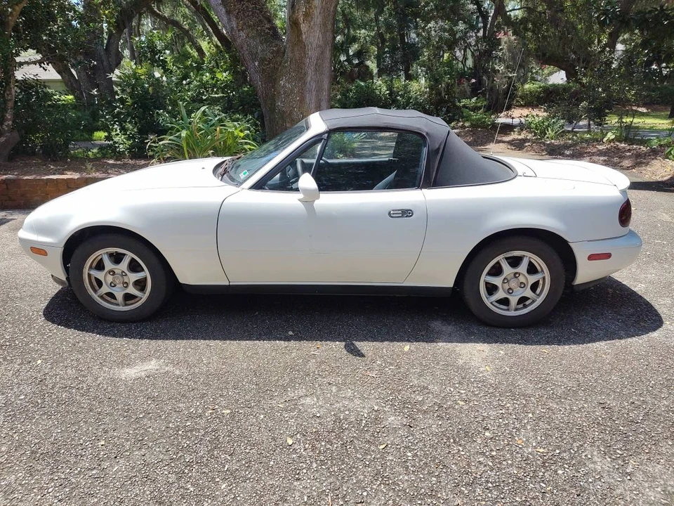 1994 Mazda NA MX-5 Miata - Image 15 of 19