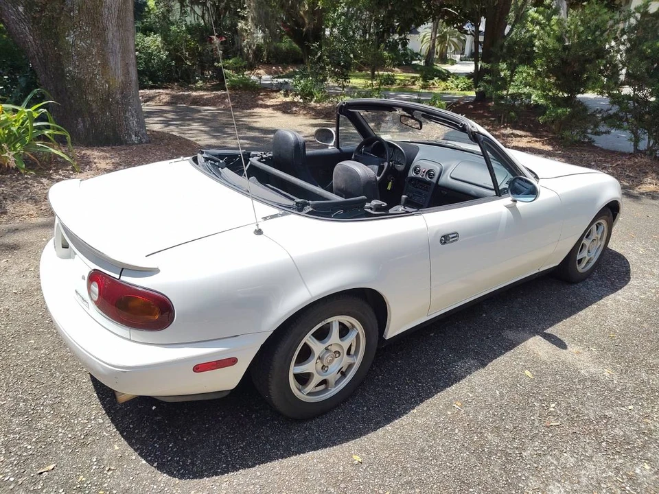 1994 Mazda NA MX-5 Miata - Image 3 of 19