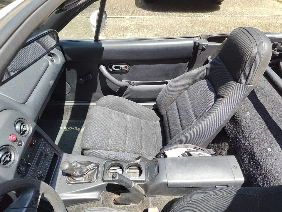 1994 Mazda NA MX-5 Miata - Image 8 of 19