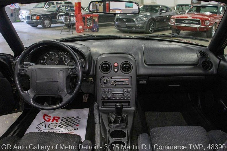 1994 Mazda NA MX-5 Miata - Image 17 of 20