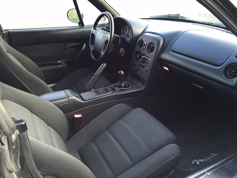1994 Mazda NA MX-5 Miata - Image 26 of 31