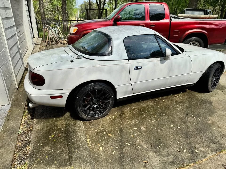 1994 Mazda NA MX-5 Miata - Image 5 of 10