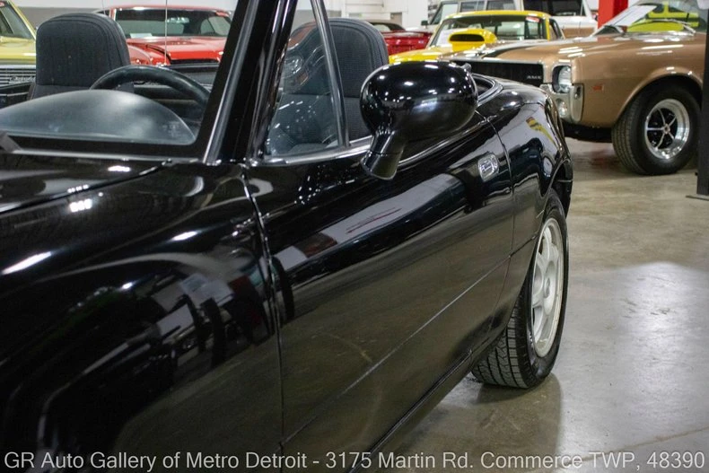 1994 Mazda NA MX-5 Miata - Image 22 of 31