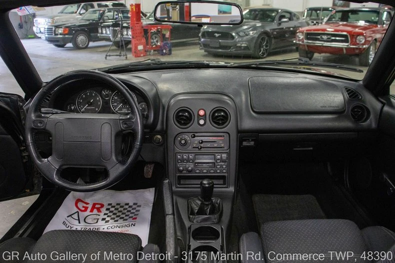 1994 Mazda NA MX-5 Miata - Image 17 of 31