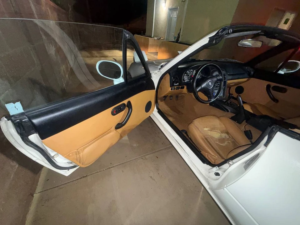 1994 Mazda NA MX-5 Miata - Image 14 of 16