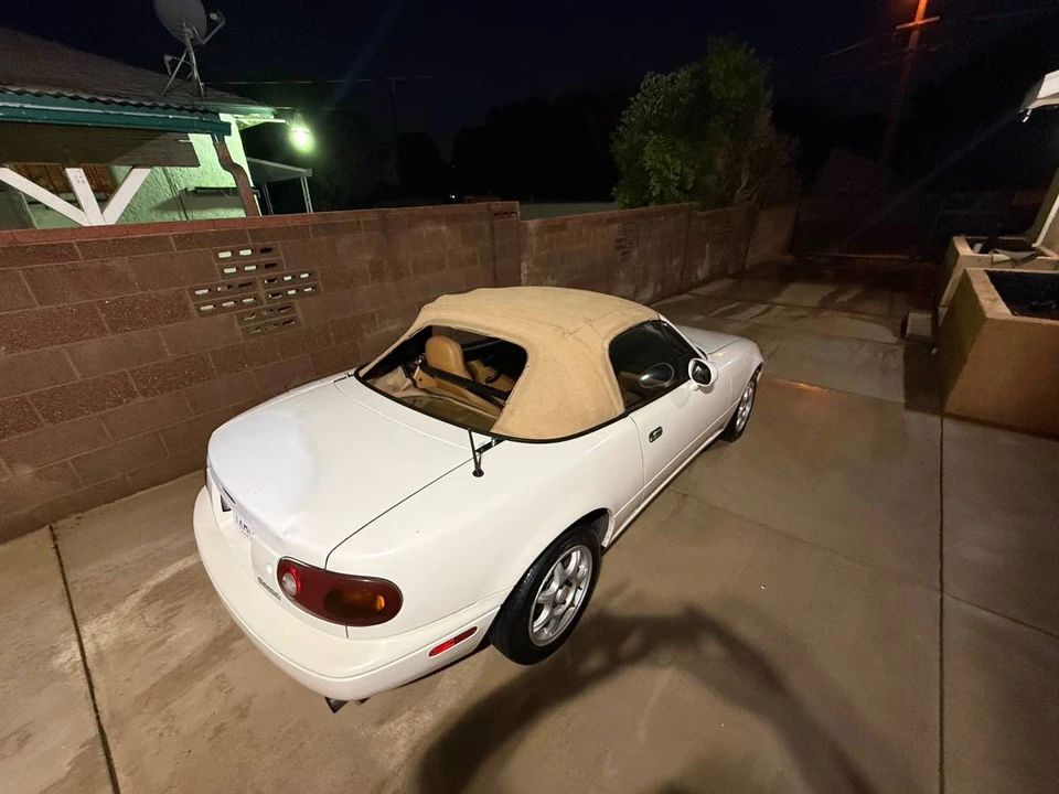 1994 Mazda NA MX-5 Miata - Image 2 of 16