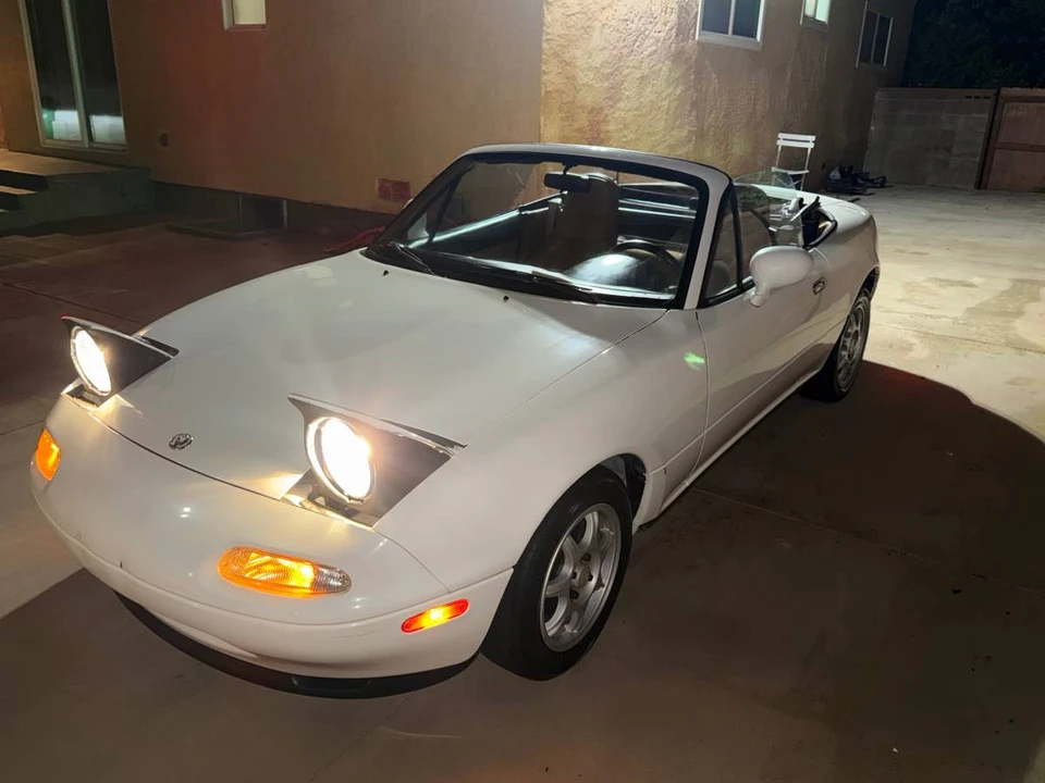 1994 Mazda NA MX-5 Miata - Image 8 of 16