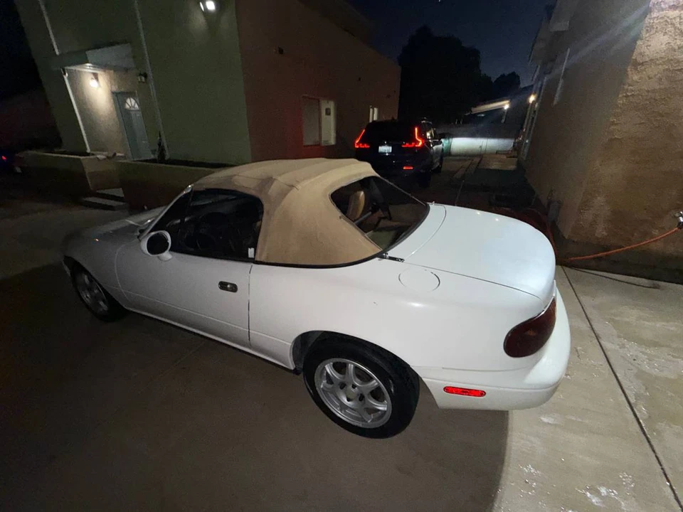1994 Mazda NA MX-5 Miata - Image 4 of 16