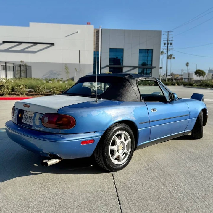 1994 Mazda NA MX-5 Miata - Image 4 of 17