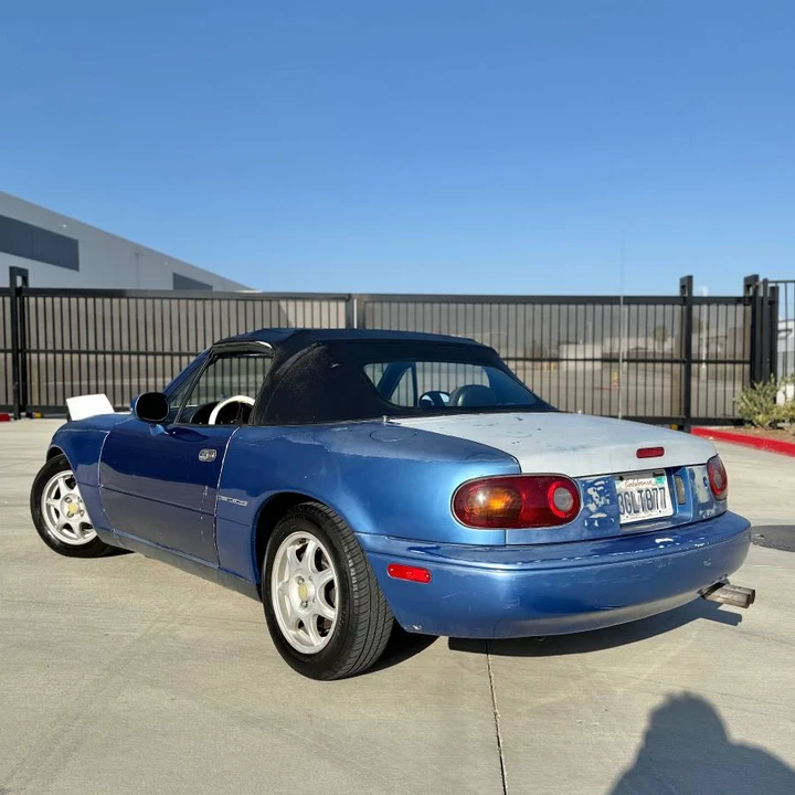 1994 Mazda NA MX-5 Miata - Image 6 of 17