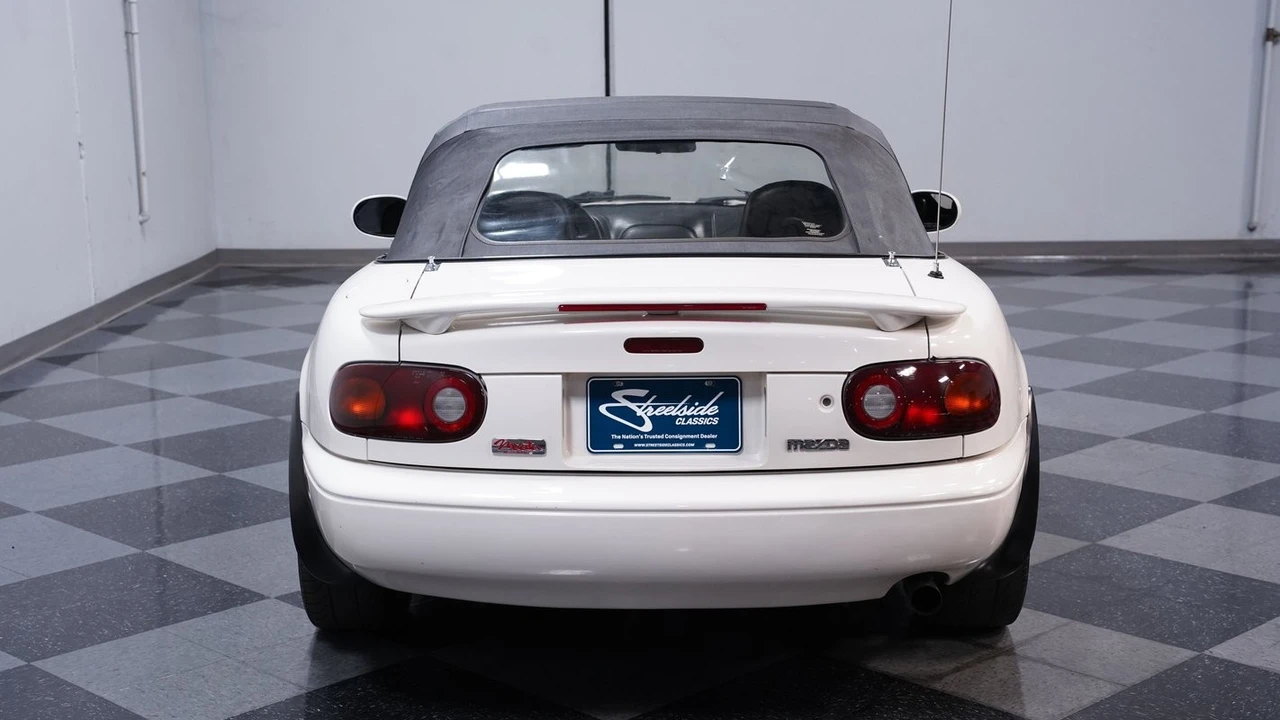1994 Mazda NA MX-5 Miata - Image 9 of 12