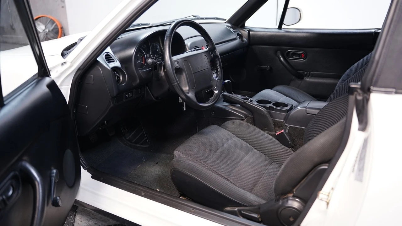 1994 Mazda NA MX-5 Miata - Image 4 of 12
