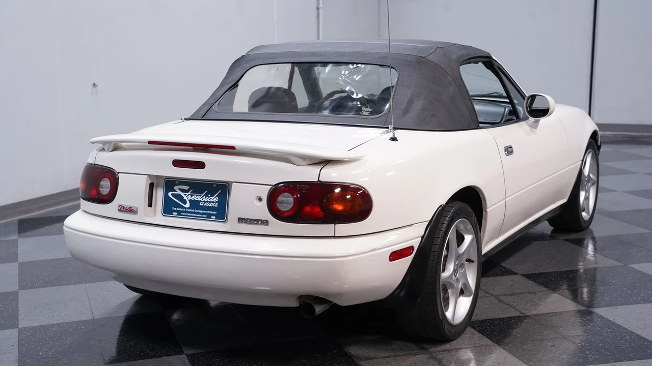 1994 Mazda NA MX-5 Miata - Image 10 of 12