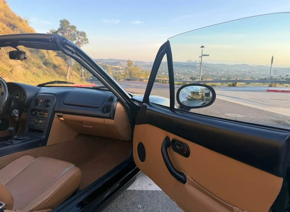 1994 Mazda NA MX-5 Miata - Image 9 of 13