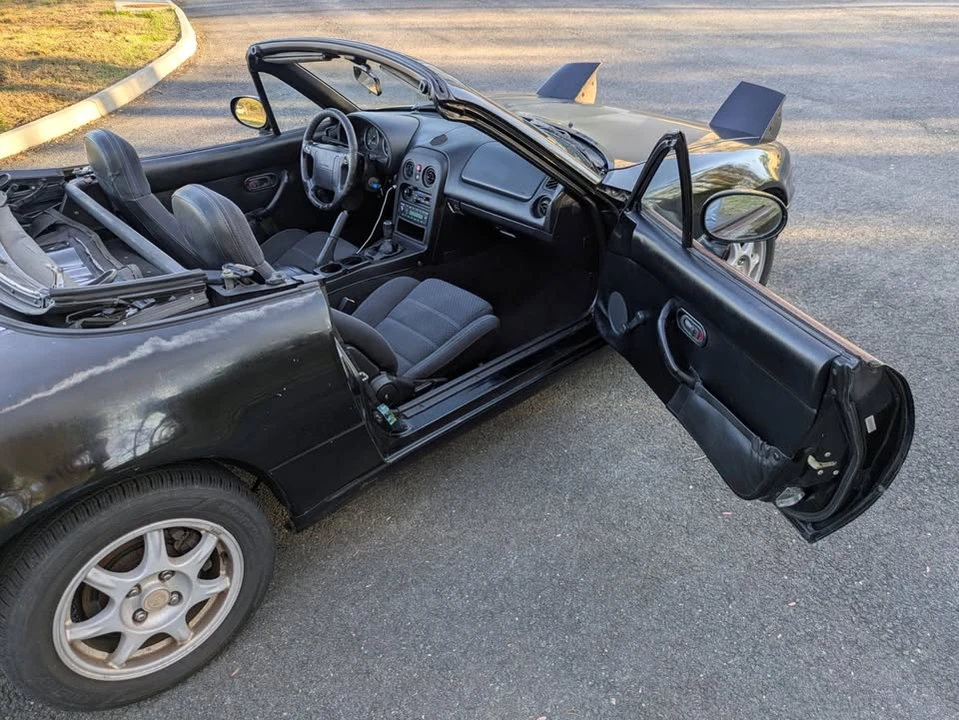 1994 Mazda NA MX-5 Miata - Image 7 of 13