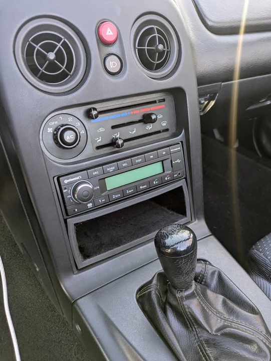 1994 Mazda NA MX-5 Miata - Image 10 of 13