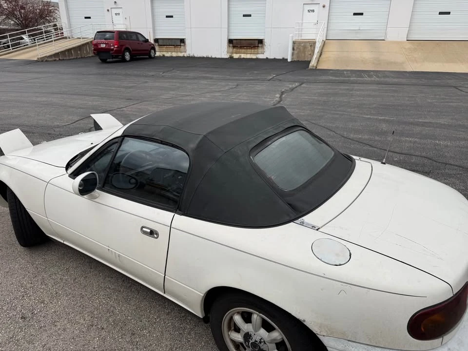 1994 Mazda NA MX-5 Miata - Image 9 of 12