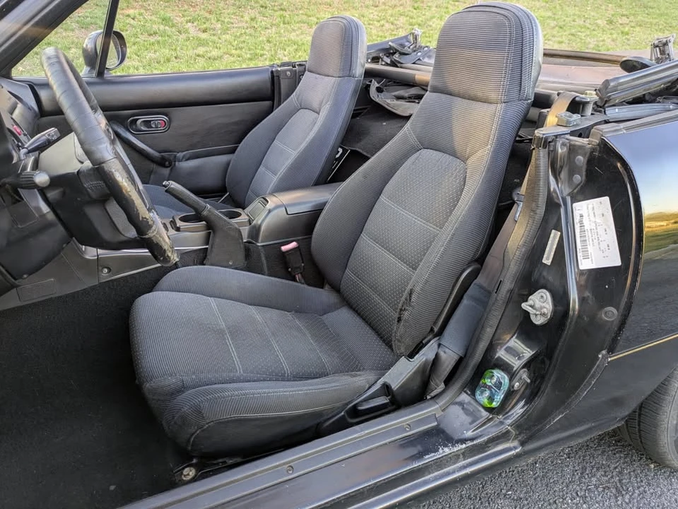 1994 Mazda NA MX-5 Miata - Image 8 of 13