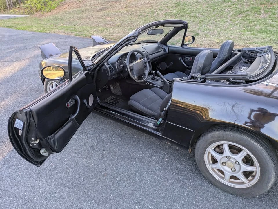 1994 Mazda NA MX-5 Miata - Image 6 of 13