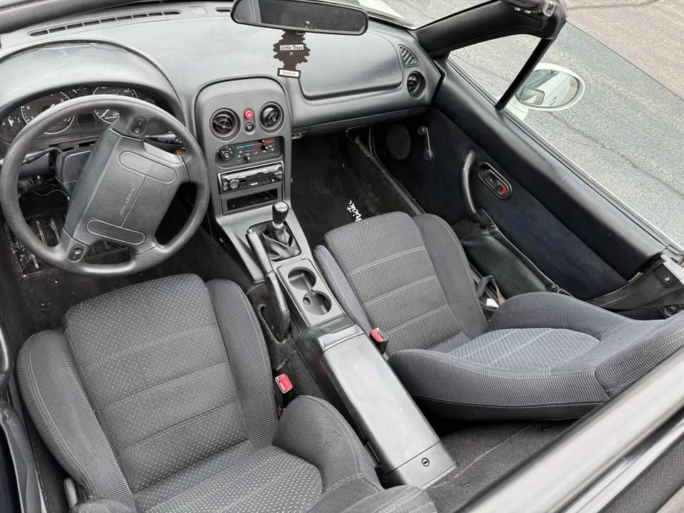 1994 Mazda NA MX-5 Miata - Image 7 of 12