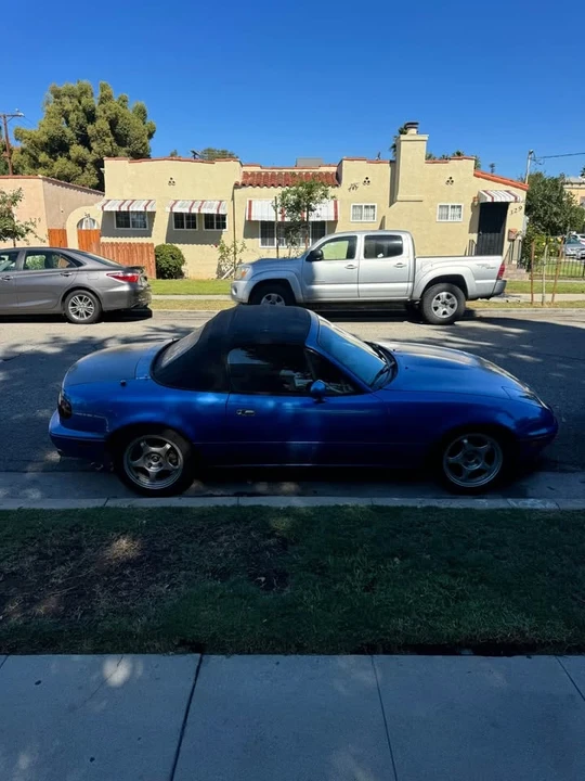 1994 Mazda NA MX-5 Miata - Image 4 of 11