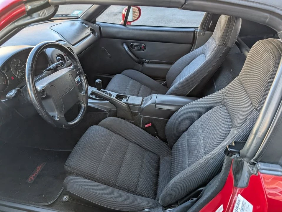 1994 Mazda NA MX-5 Miata - Image 10 of 17
