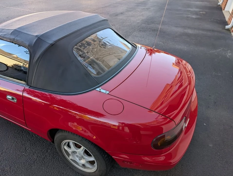 1994 Mazda NA MX-5 Miata - Image 16 of 17