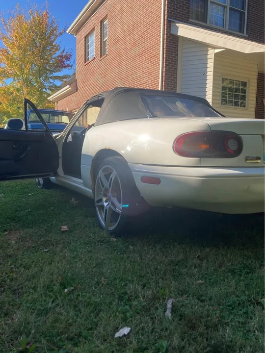 1994 Mazda NA MX-5 Miata - Image 4 of 20