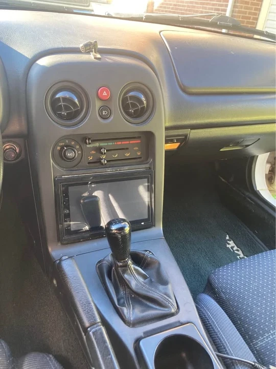 1994 Mazda NA MX-5 Miata - Image 11 of 20