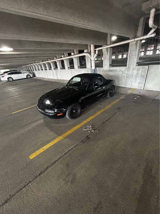 1994 Mazda NA MX-5 Miata - Image 6 of 9